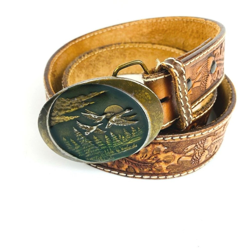 Vintage Mountain Trees Birds Belt Buckle 1982 Indiana Metal Craft F59 Leather